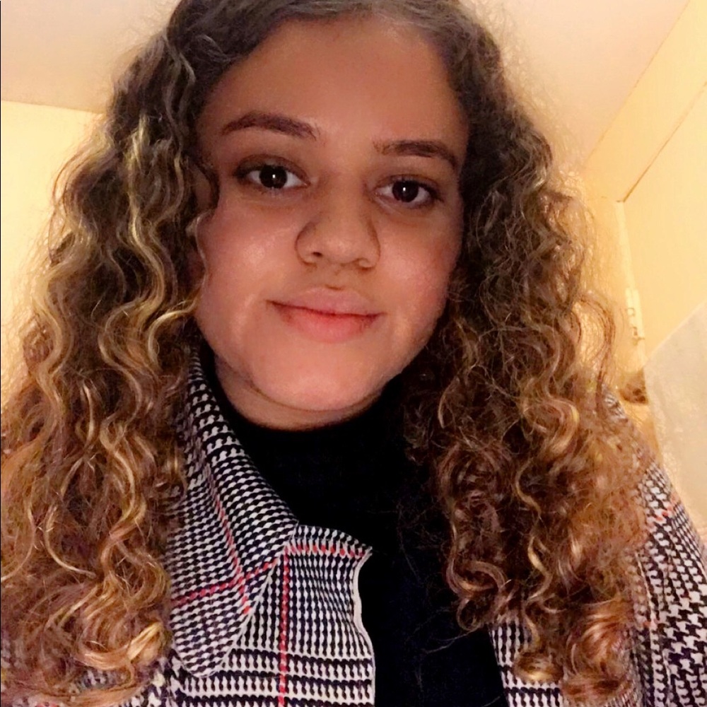 Meet your Posher, Alyson